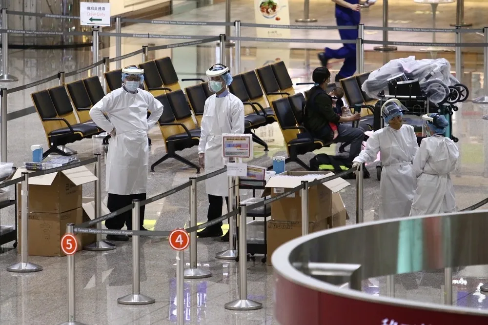 【快訊】本土+12例、境外暴增58例　機場落地採檢揪17例陽性