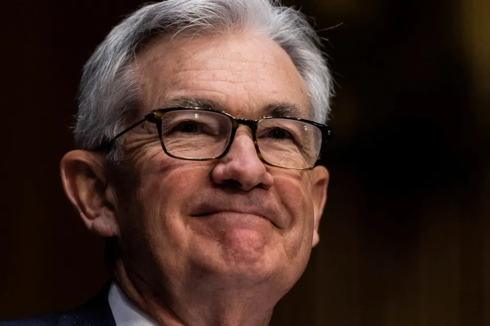 【美國經濟復甦】Fed主席鮑爾：準備升息因應通膨　結束超寬鬆貨幣政策