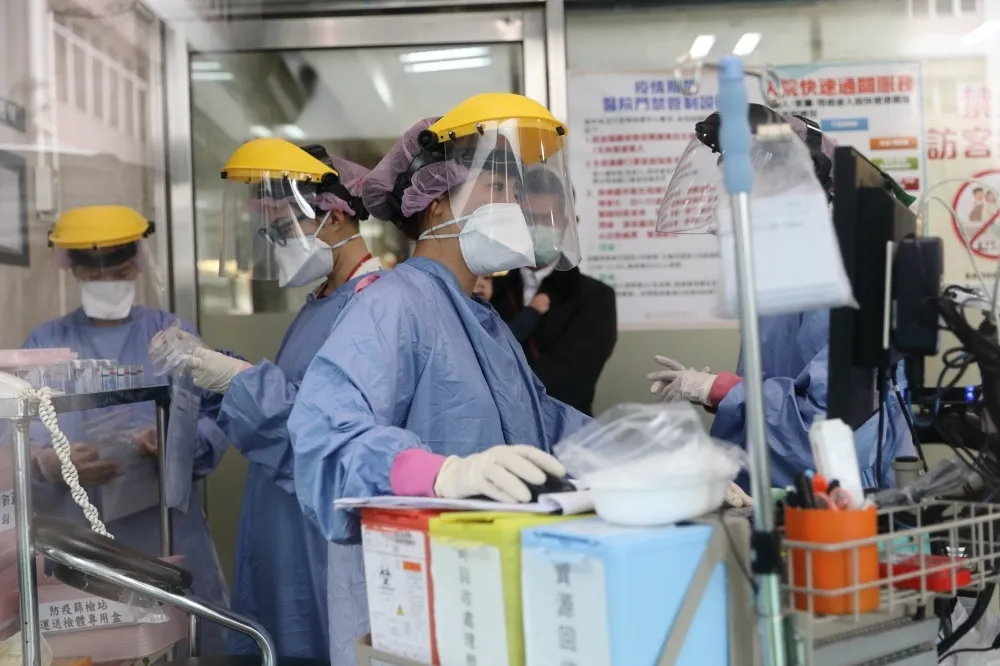 【快訊】北市又1女護理師中鏢！聯醫再淪陷「非中興院區」　指揮中心急匡列疫調