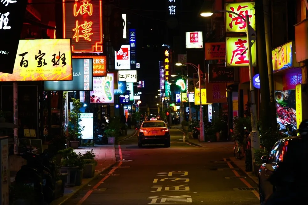 本土疫情下個引爆點在八大行業？　柯文哲：列為下波第三劑施打對象