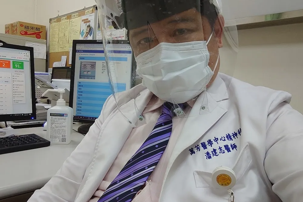 打3劑疫苗不比染1次Omicron？　潘建志回擊沈富雄：除非你想見到「祂」