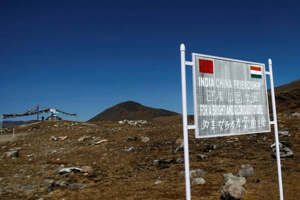 中國在不丹邊境加速打造軍事聚落　威脅印度「雞脖子」戰略地帶