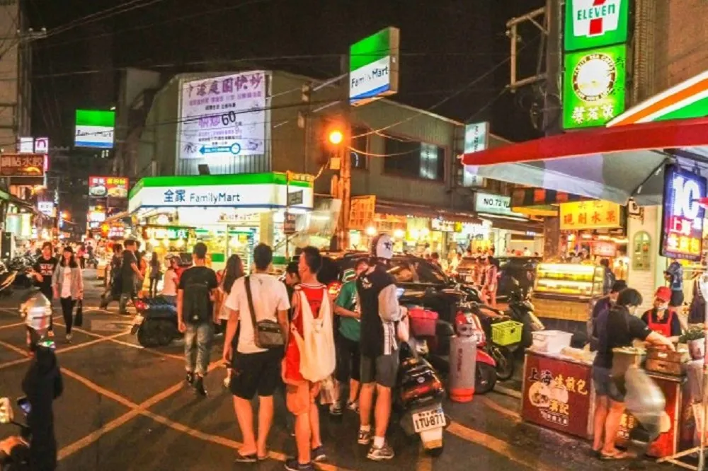 桃園確診者足跡新增28處　桃園新光三越、IKEA、好市多、中原夜市跑透透