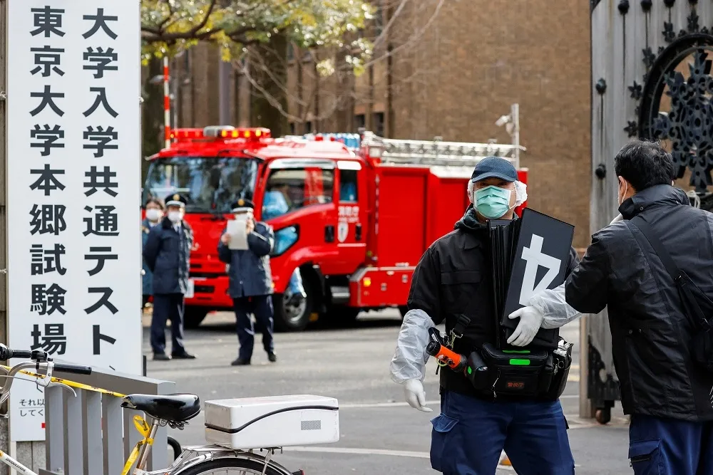 【快訊】東京大學驚傳砍人案釀3傷　附近地鐵出現「燒焦木頭、不明液體」