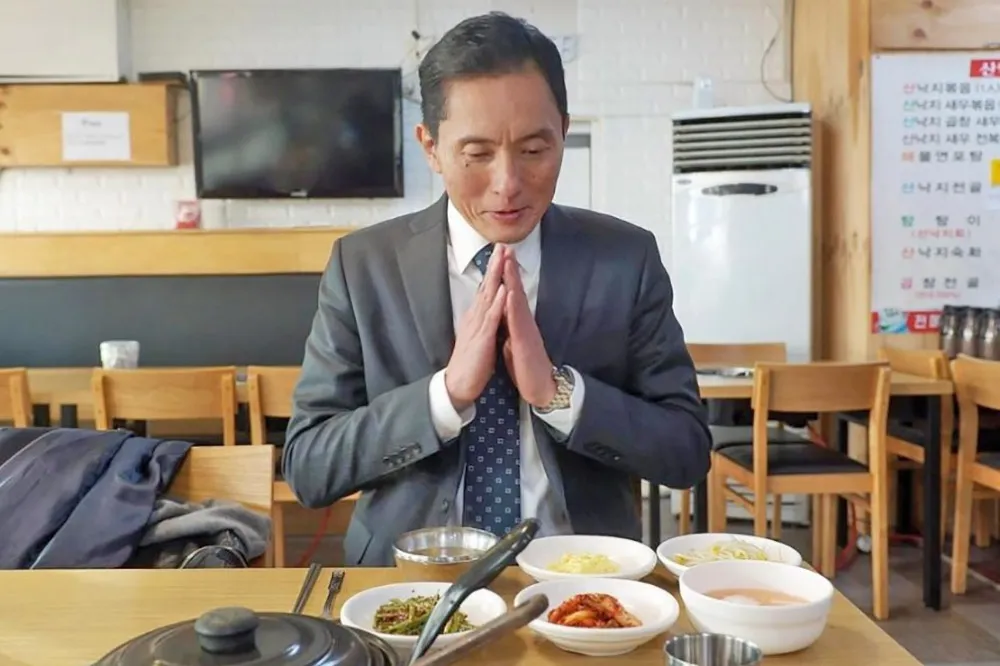 表演就是將角色裝進容器　《孤獨的美食家》裡的松重豐