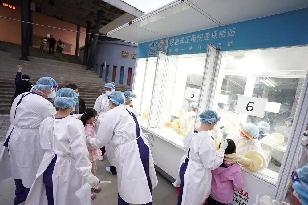 新竹多校有確診者足跡！　三民國小、義民高中等4校7800人篩檢出爐