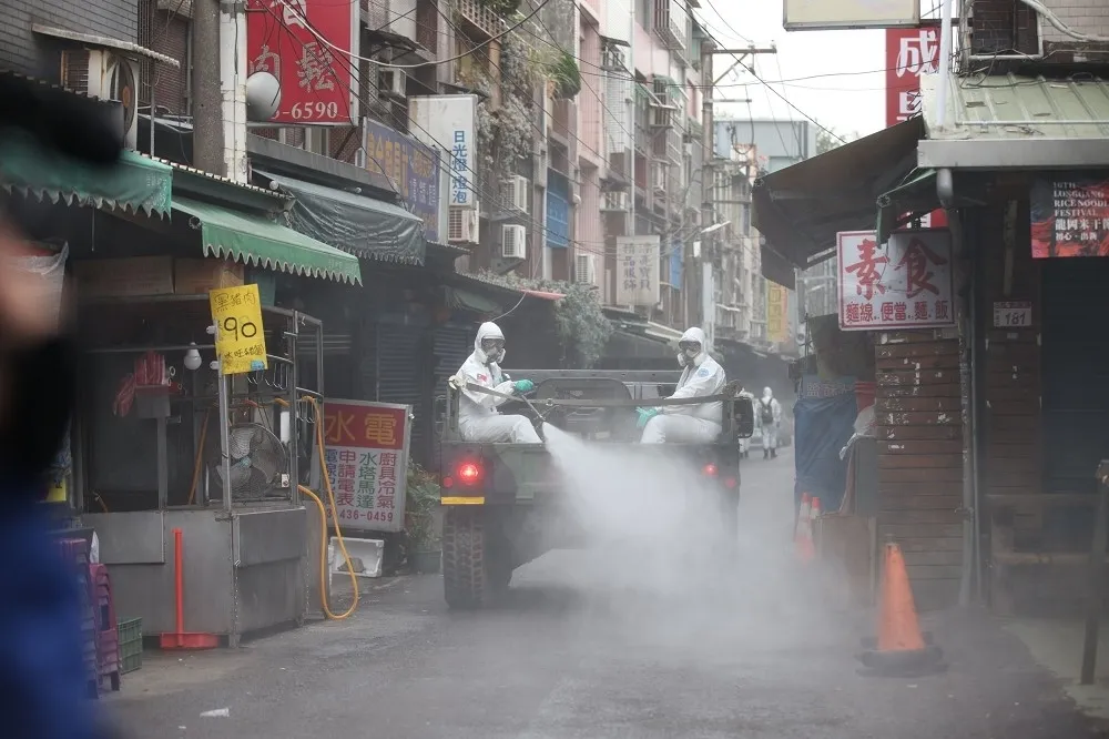 國內疫情嚴峻？再傳感染源不明案例　前台大醫：短時間多點開花就不太妙