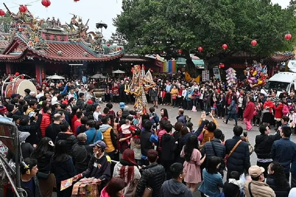 土地公說不！紫南宮「急轉彎」　初一停發錢母、禁吃丁酒防疫