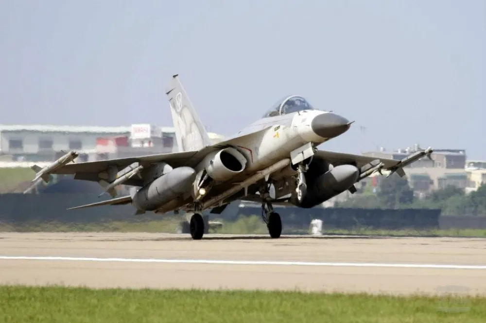 【雄鷙專案】雄三空射型反艦飛彈研製5年拼戰備　成IDF戰機制海利器