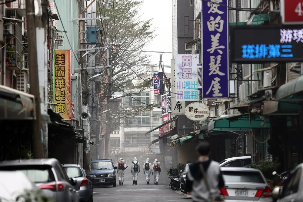 別再對指揮中心說風涼話──追求清零的台灣比其他國家更自由