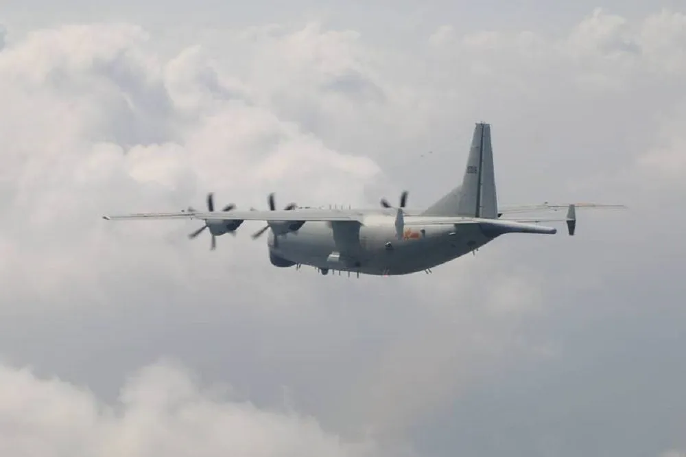 真的講不聽！今2架次解放軍機再闖西南空域　遭空軍廣播驅離