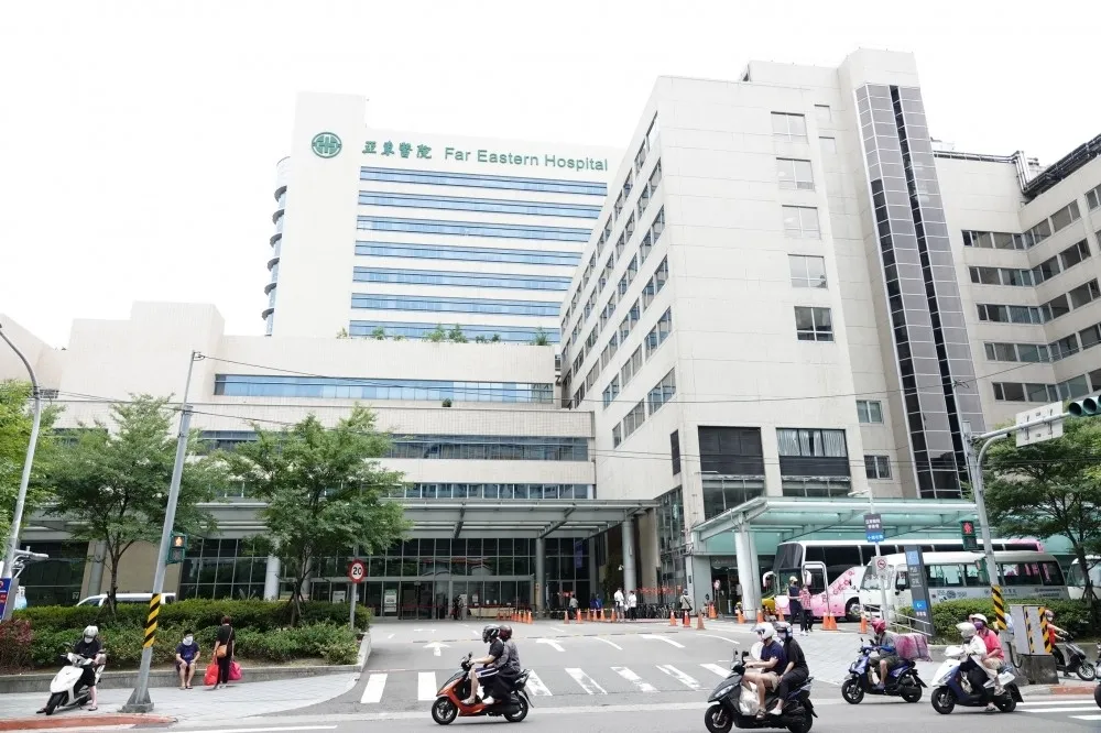 亞東醫院再爆院內感染！病患、陪病兒確診　新北市衛生局證實：已獲報