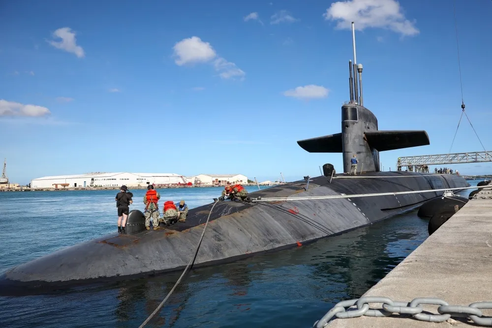 美核動力潛艦罕見高調現身關島　視為警告中國「美國沒忘記台灣」