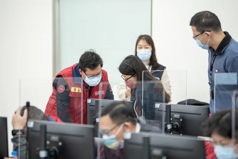 桃園疫情燒進市政府！大同確診員工駐點資訊局機房　鄭文燦：全大樓人員採檢