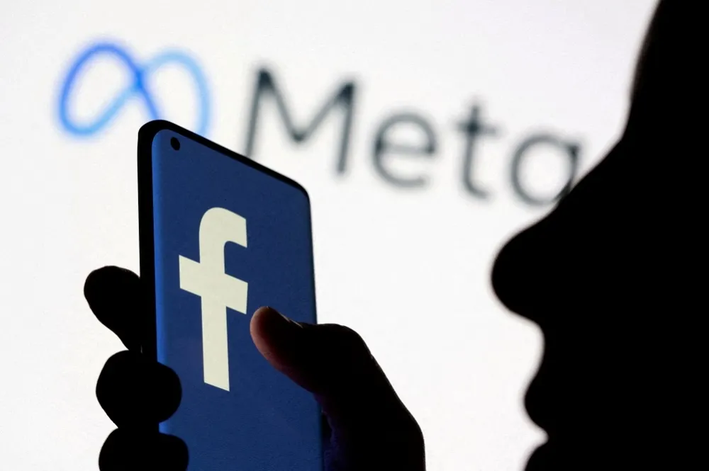 Facebook盤後股價崩23%　AR和VR虧百億美元、用戶成長難
