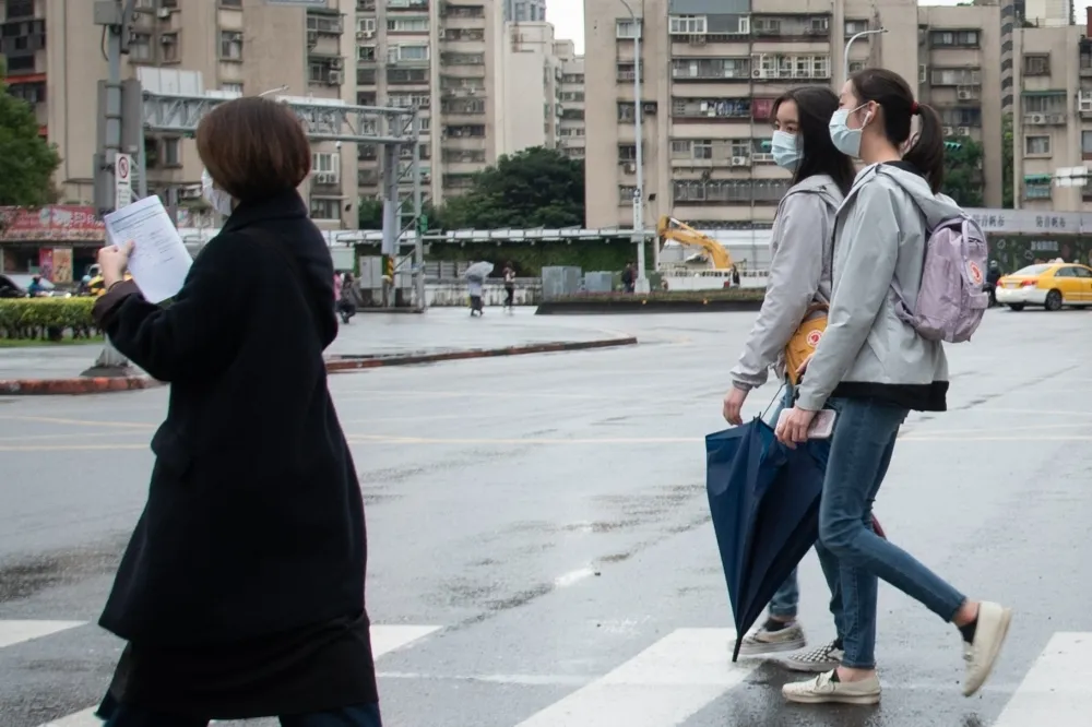 【連假天氣一次看】初四愈晚愈冷！低溫恐剩10度　收假日回暖僅1天又有鋒面快閃