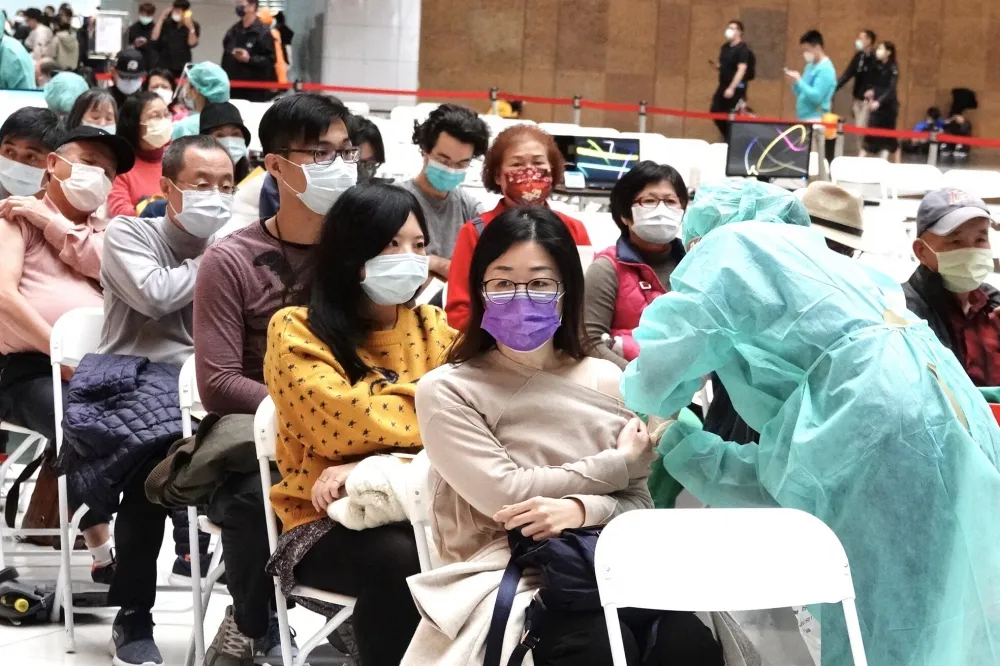 【快訊】本土26例>境外22例　亞旭、日翊多為「陰轉陽」