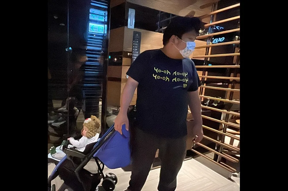 相愛相殺！統神減肥成功自信發文：快找回脖子啦！小劉神回：只看到肚子