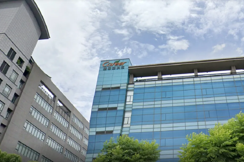 【軟板大廠淪陷】嘉聯益驚傳員工中招　緊急停工+召回同宿移工採檢