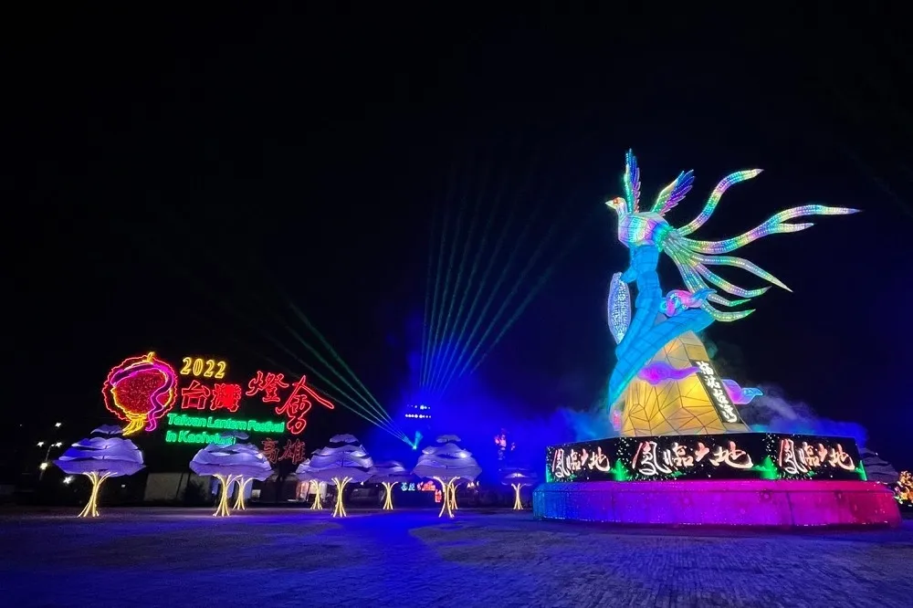 防疫不打折！高雄燈會衛武營主燈區今登場　現場人流監控