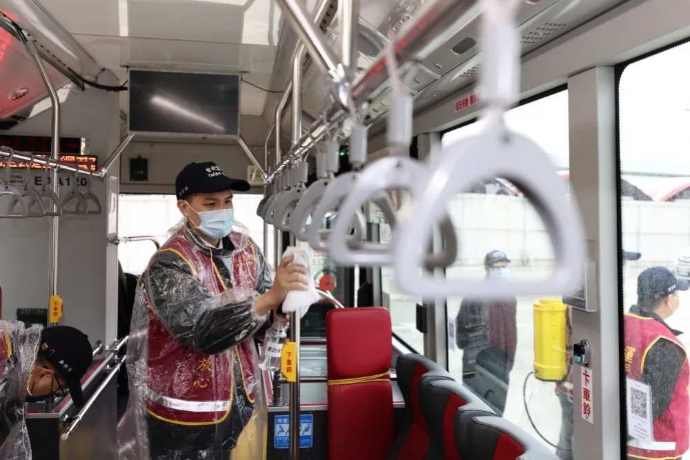 【快訊】本土+5、境外+40例　Omicron首添1死「沾歌友會毒鏈」