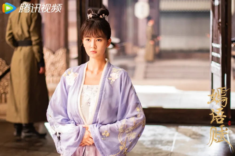 小成本古偶劇《嫣語賦》流量衝破6億　喬欣被踢爆穿4年前二手戲服網嘆：劇組到底多窮？