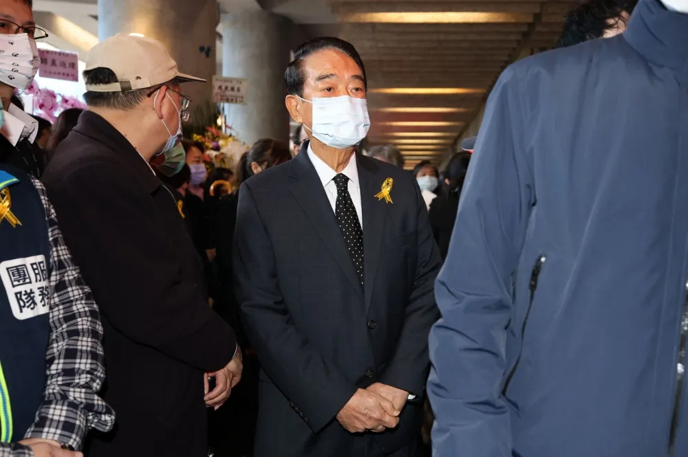 宋楚瑜被爆逾4億黑錢曾存瑞士　親民黨強調與事實不符：再亂說就提告