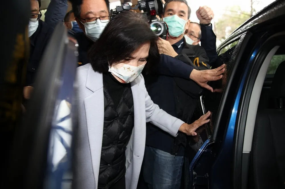 宜蘭縣長林姿妙涉貪80萬交保　女兒林羿伶、農業處長康立和請回