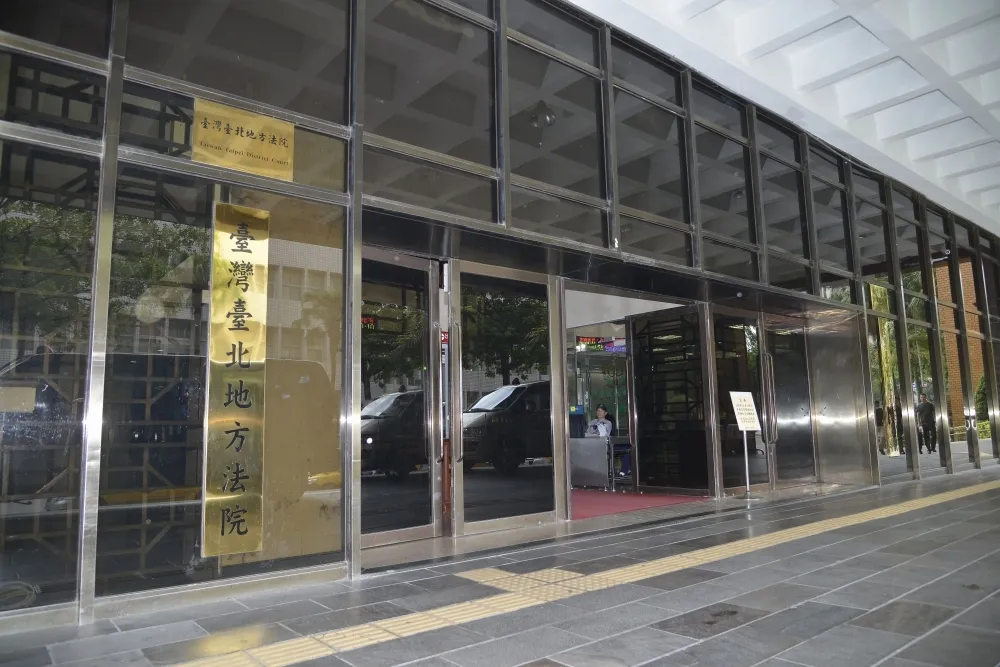 【新店咖啡商命案】藏鏡人600萬代價買凶殺人　陳嫌暗槓400萬安家費遭羈押禁見