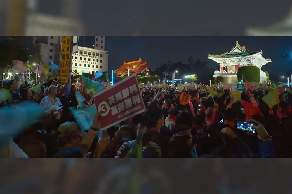 蔡英文現身反送中紀錄片《時代革命》　 導演感動稱「最好的安排」