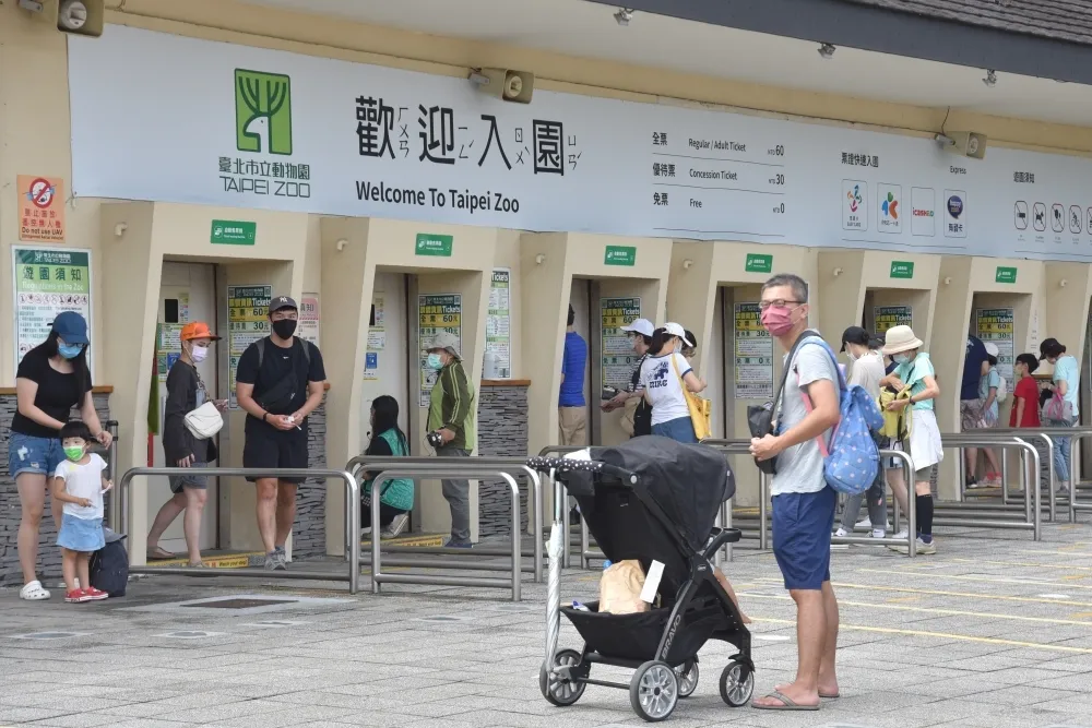 【家長崩潰】北市動物園門票翻倍漲！全票60元→120元　漲價時間出爐