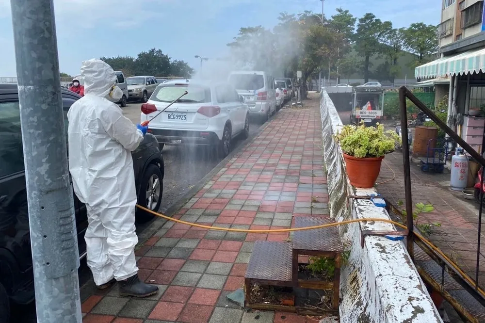 【台南+1】高雄煉油廠群聚案延伸　歸仁家族長子同事居隔期滿染疫