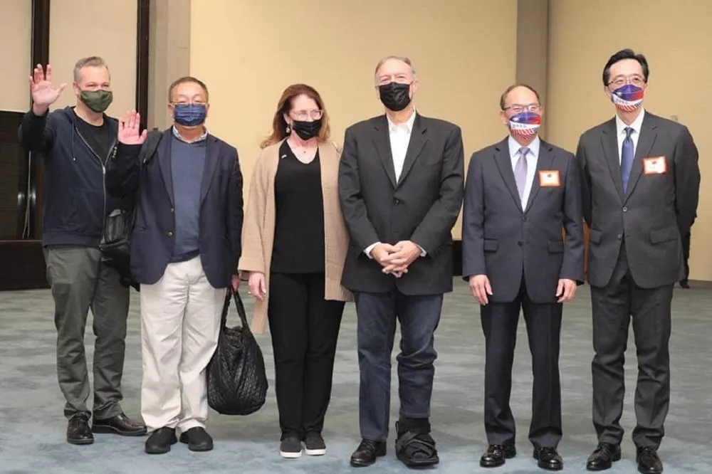 美國前國務卿龐培歐抵台　「期待來台灣很久了」