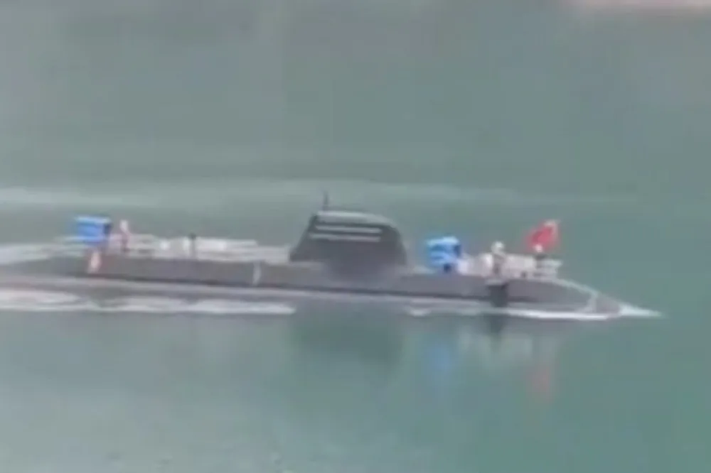 解放軍奧林匹克級柴電潛艦曝光