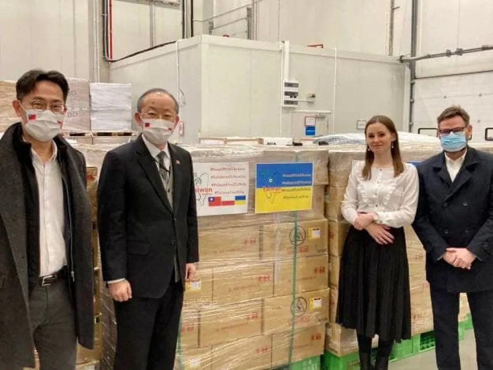 【捐款破2.3億】救烏克蘭難民！外交部7日起開團　招募藥品、奶粉等民間物資