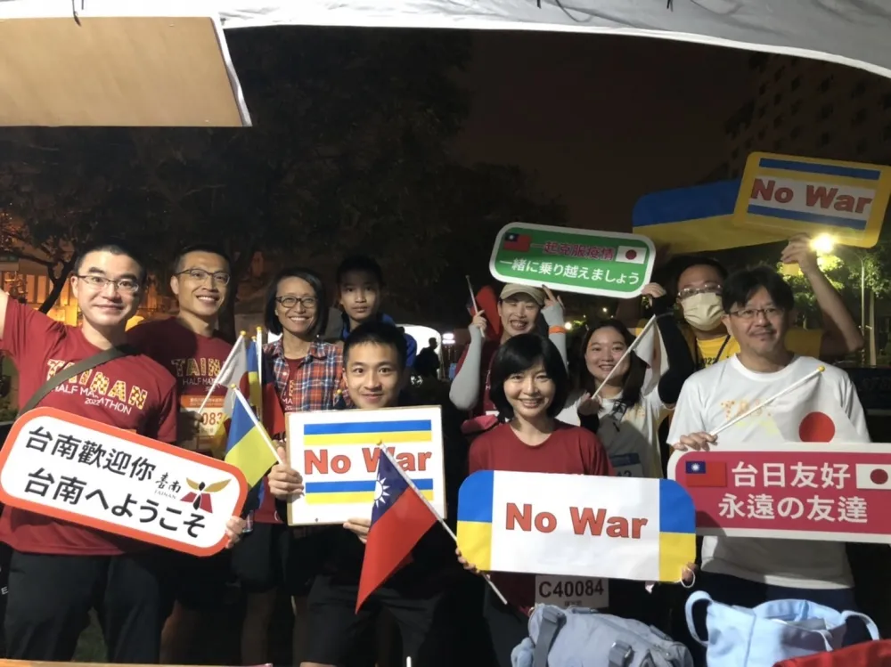台南古都馬聲援烏克蘭　 日媒爭相報導