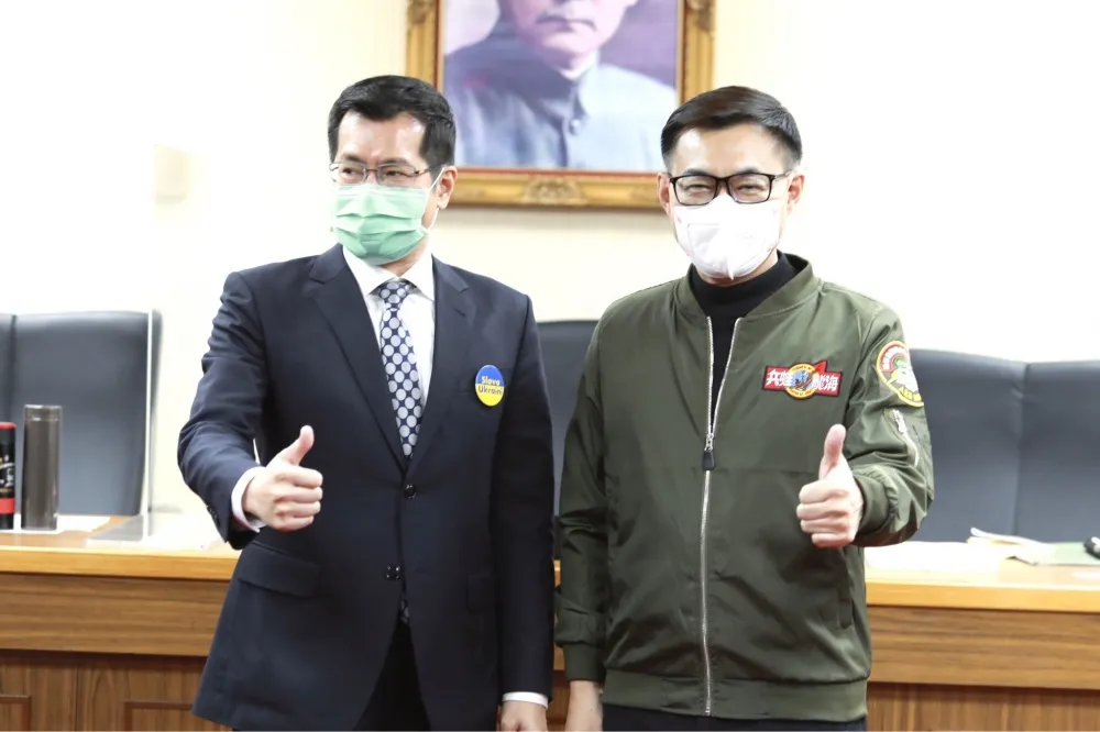 【立院召委選舉】藍綠各奪8席　外交國防委員會由羅致政vs.江啟臣出任