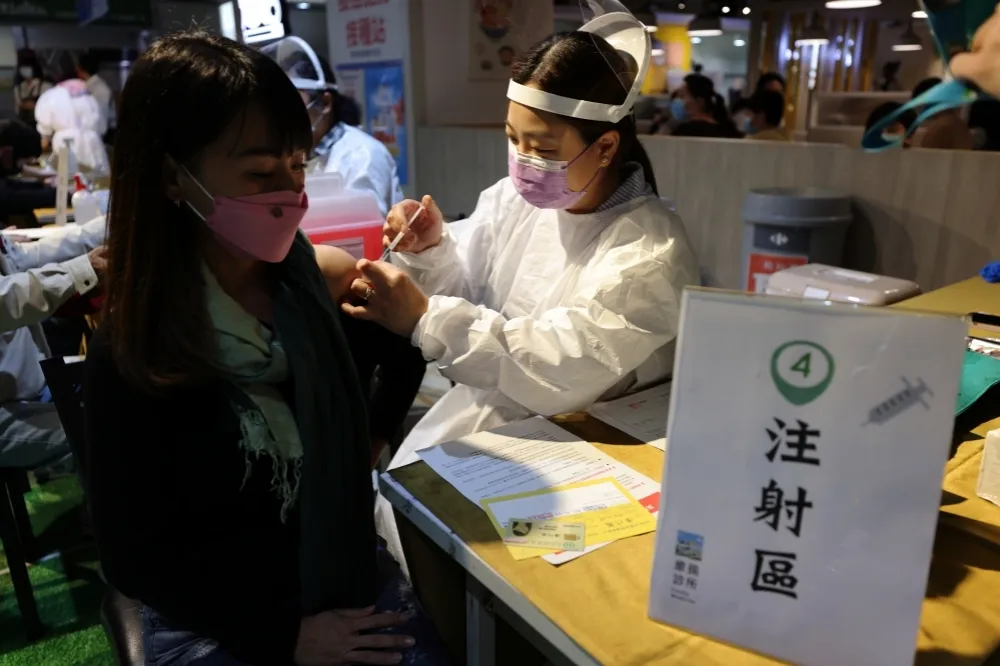 【連結點這】「疫苗地圖」每周更新　接種1、2劑vs.追加劑可分開查詢