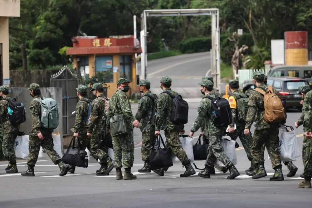 投書：教召幹嘛哭？是「從軍」與「從中」的邏輯錯亂