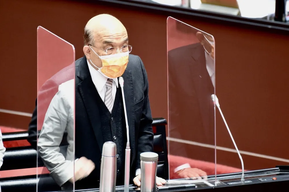 蔣萬安嗆蘇揆不敢保證用電　蘇揆拍桌回酸：你祖父說要反攻大陸！
