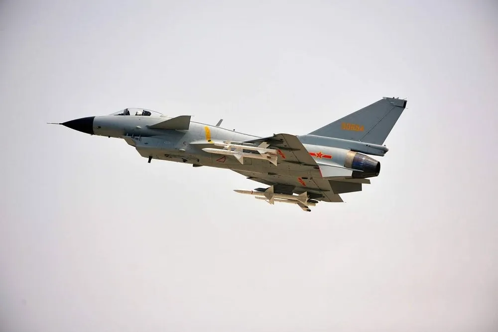 【趁機來搗亂】幻象2000墜海、IDF著陸卡在跑道　解放軍派13架次戰機擾台