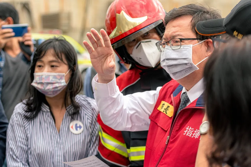 楊梅家樂福物流大火疑員工抽菸引起　鄭文燦下令對倉儲業總體檢