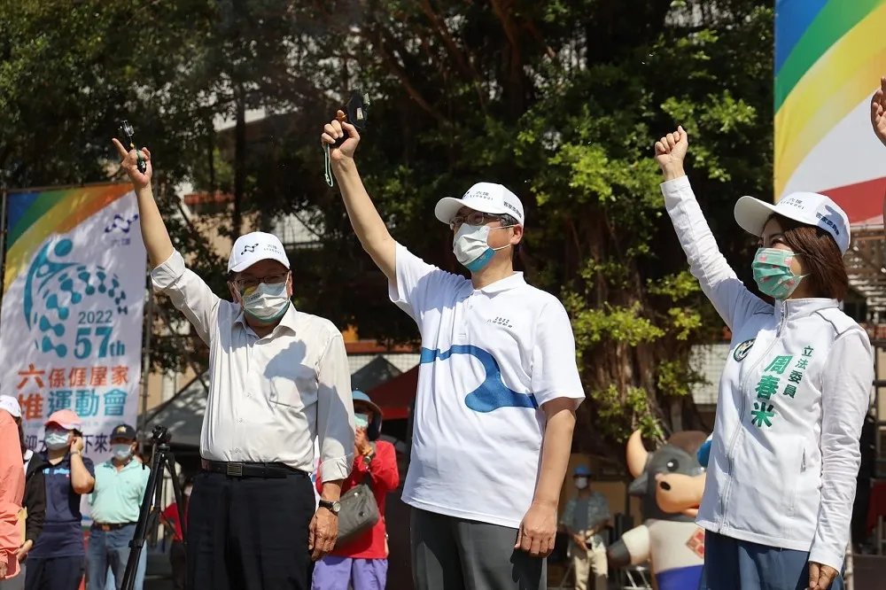 【內幕】藍綠支持一把抓！周春米獲屏東國民黨大咖相挺　遭諷「藍營林派女兒」