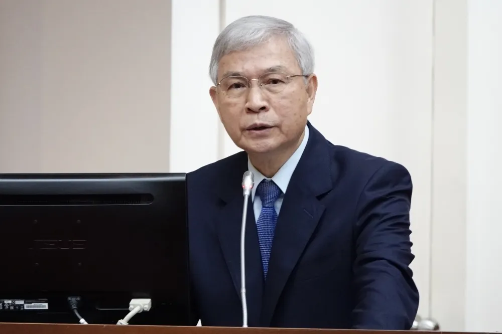 抗通膨！央行睽違10年升息1碼　全年GDP成長4.05%