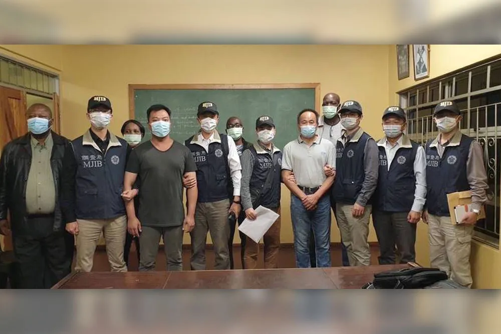 【司法首合作】2台籍嫌犯走私犀牛角遭逮　調查局自史瓦帝尼押人返台服刑