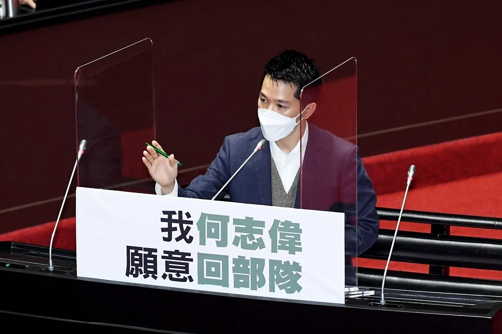何志偉駁說「會打電動就會操作武器打仗」　同黨議員也搖頭：笑掉大牙