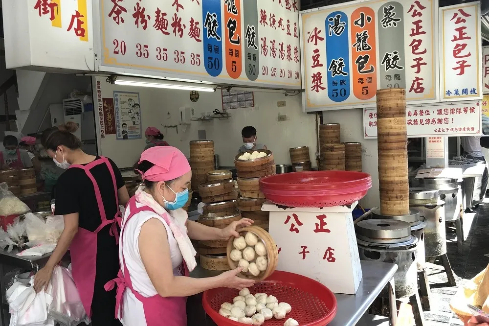 李來希轟「公正包子」變相漲價25%　店家反擊了