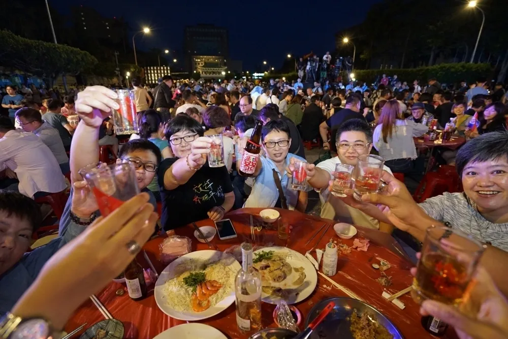 嘉義婚宴群聚爆16例　陳時中：即起禁止宴席逐桌敬酒、敬茶