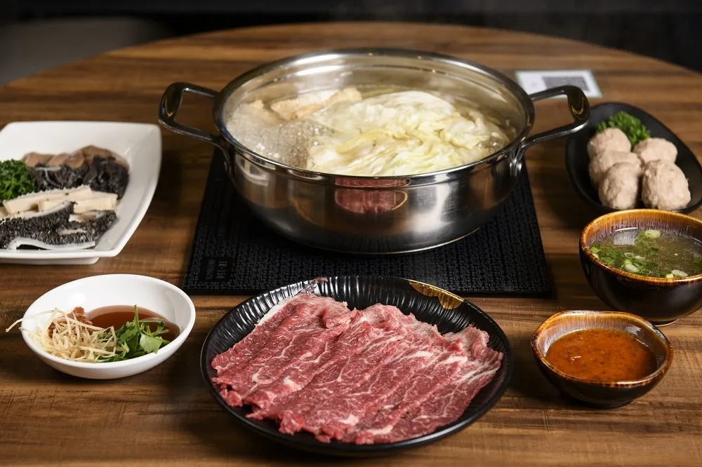 到「源牛 花東鮮牛肉火鍋」吃李登輝留給台灣人的禮物「源興牛」