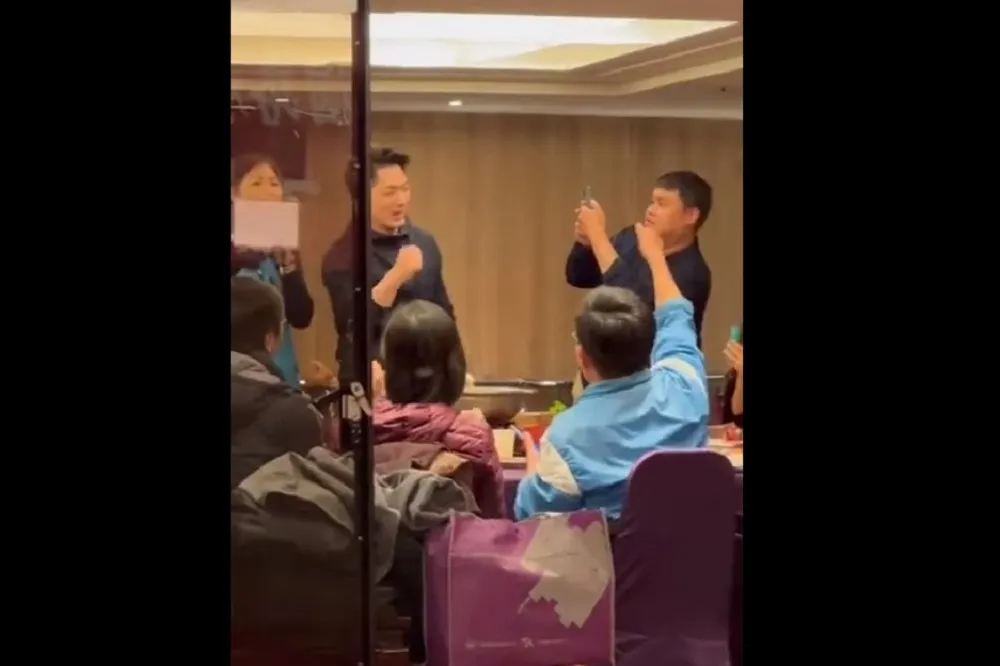 跑行程「未戴口罩」逐桌打招呼挨轟　蔣萬安道歉了